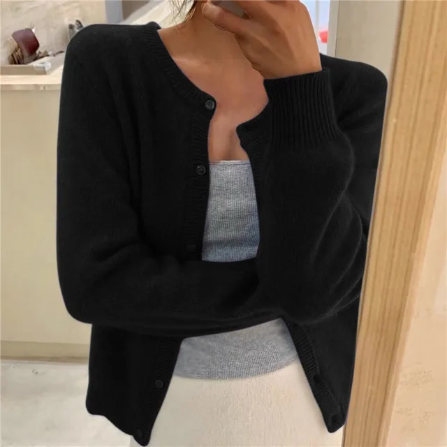 Chloe - Women's Cardigan with Rundhalsausschnitt and langen Sleeves