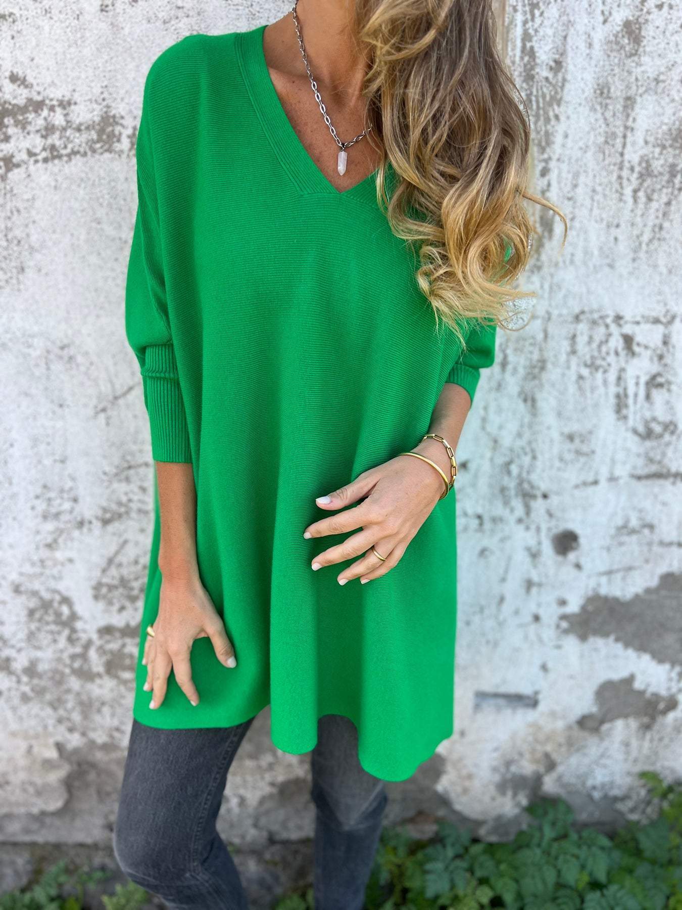 Sophia - Women's Sweater with Relaxed Fit and V-Neck