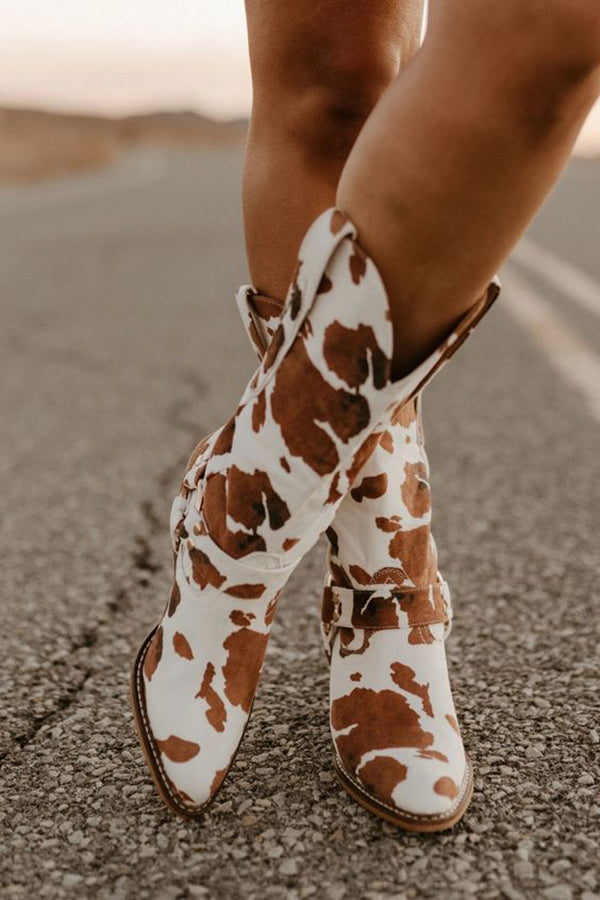 Eva - Women's Trendige Boots with Kuhfellmuster in Westernstil