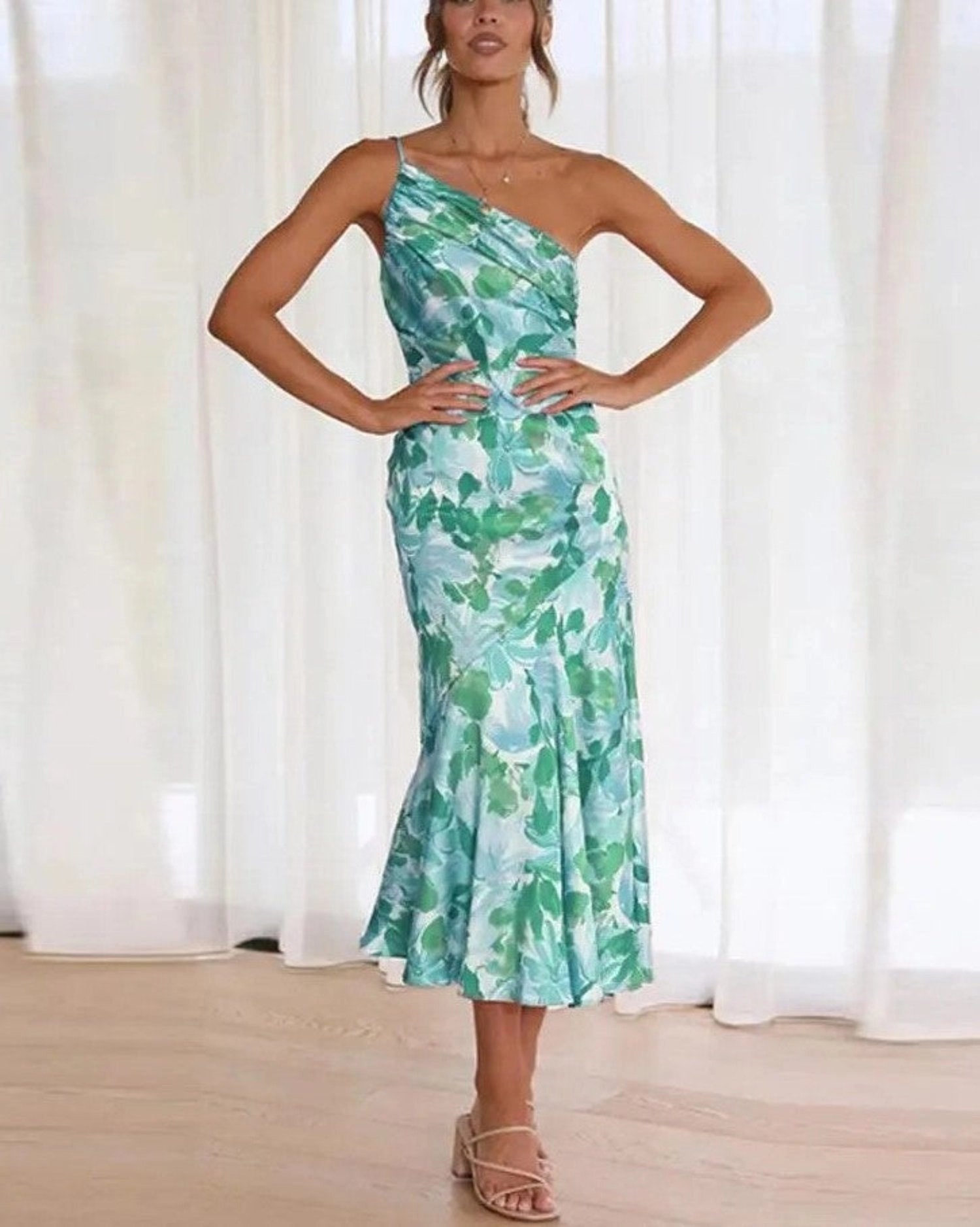Eva - Women's Summer Maxi Dress with asymmetric Cut and Floral Print