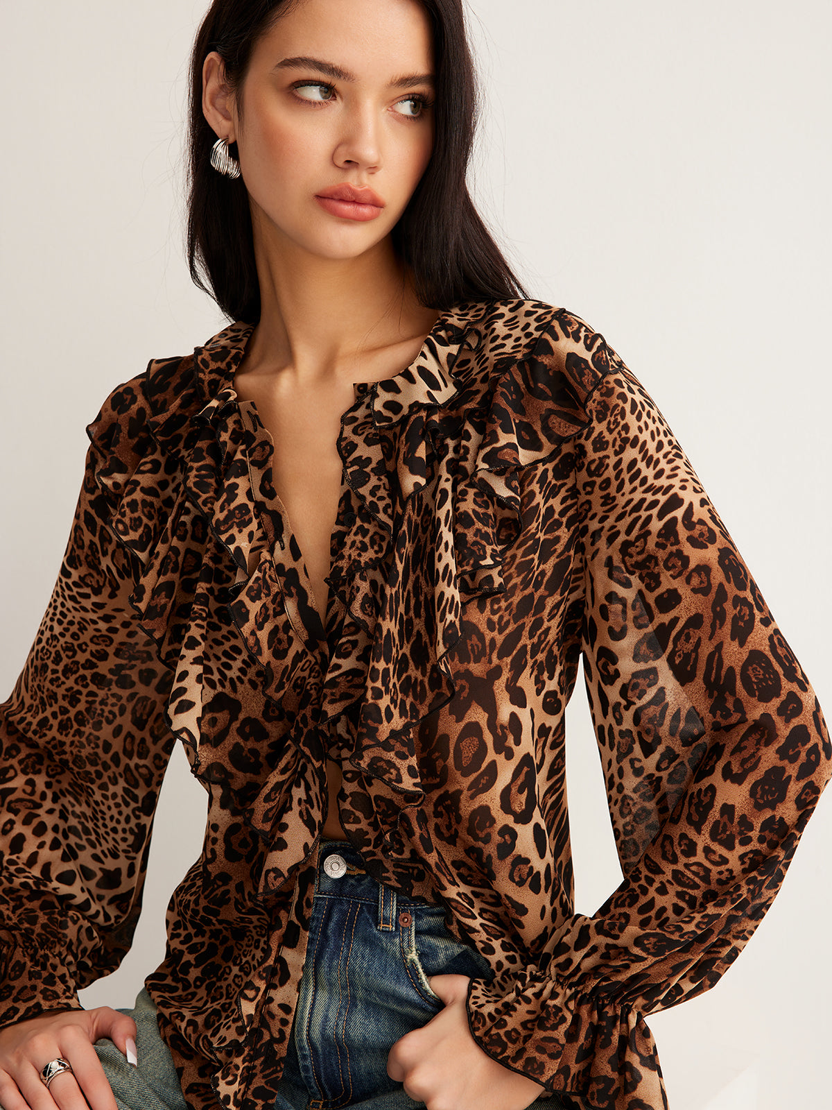 Eva - Women's Summer Leopardenbluse with Ruffle Collar