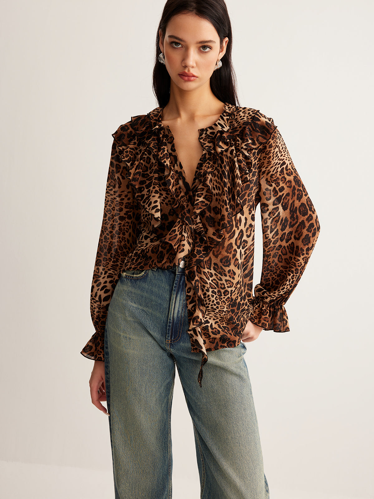 Eva - Women's Summer Leopardenbluse with Ruffle Collar