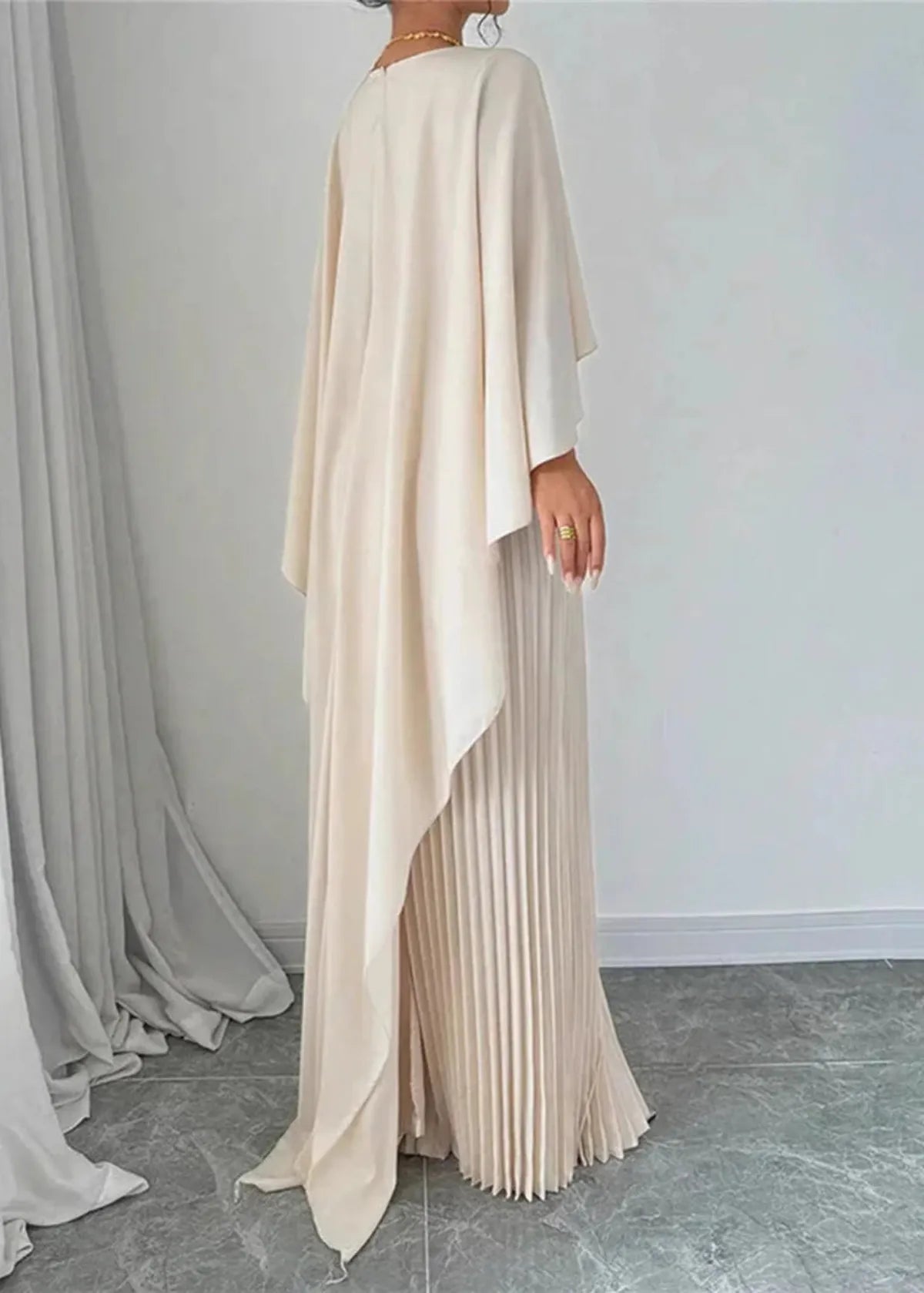 Lottie - Women's Wedding Guest Gefaltetes Cape Maxi Dress
