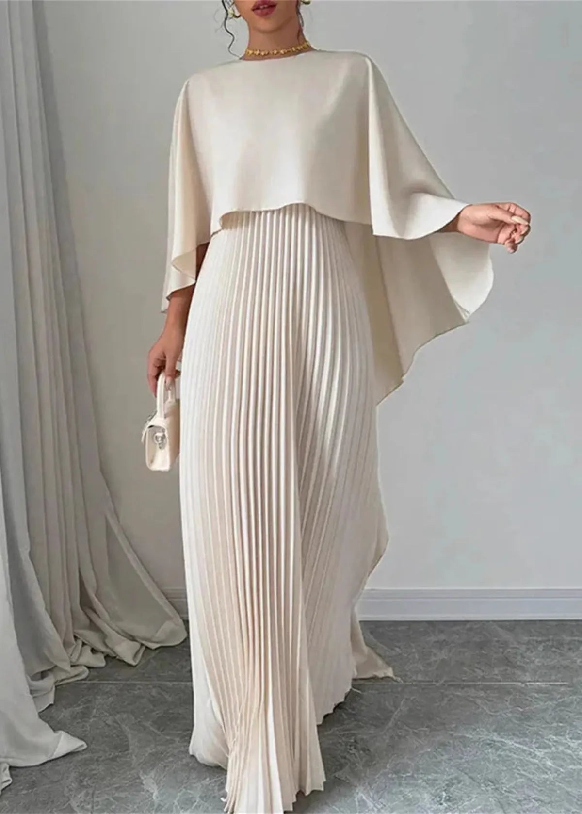 Lottie - Women's Wedding Guest Gefaltetes Cape Maxi Dress