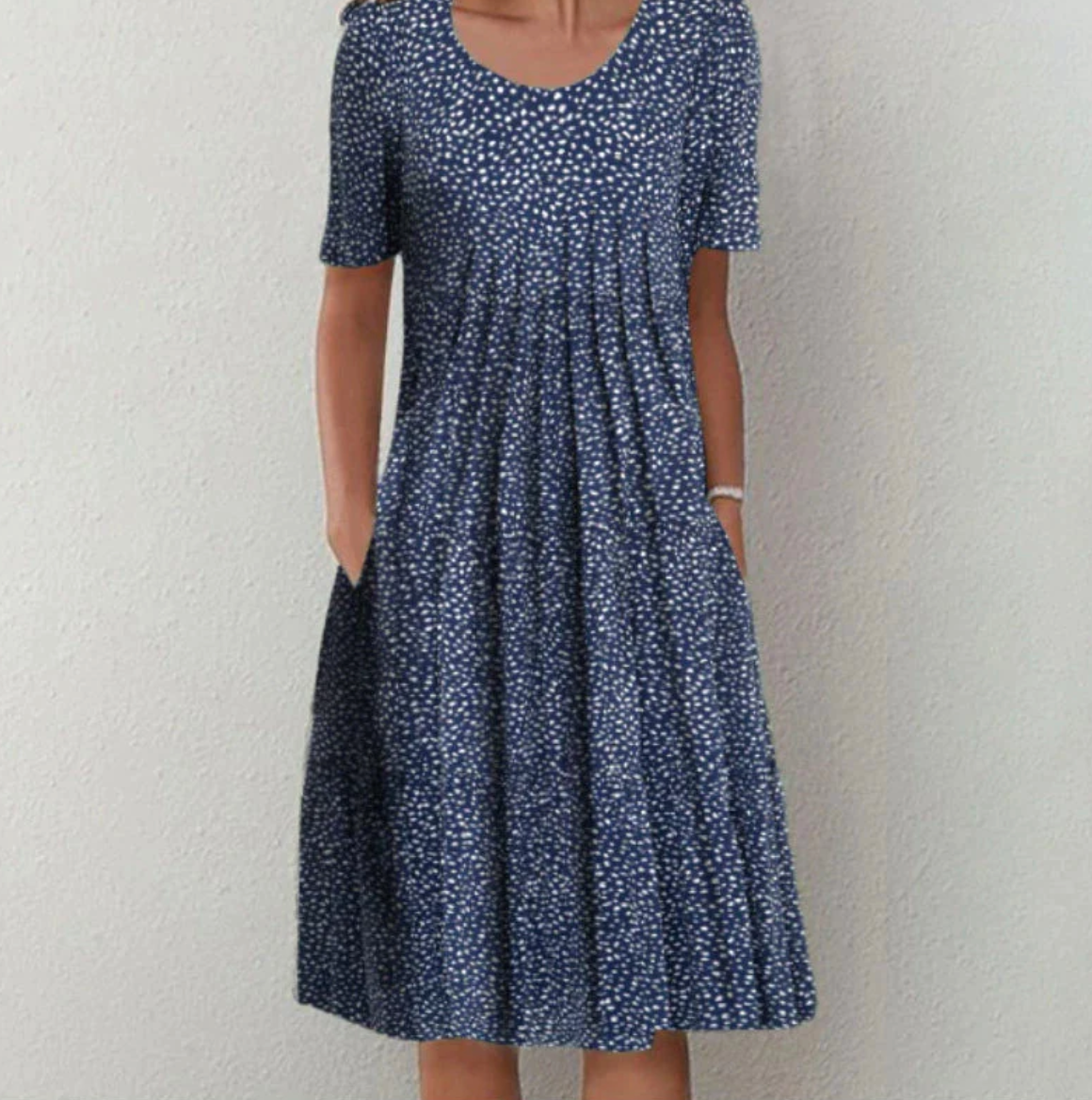 Brenda - Women's Midi Dress with lockerem Cut and Floral Print