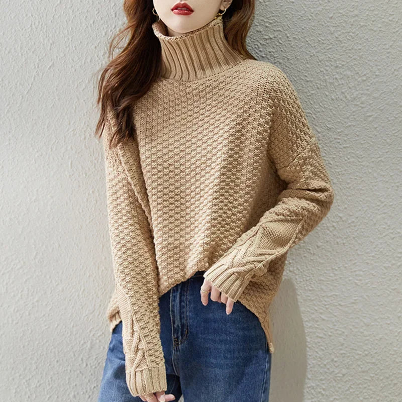 Lucy - Women's High-Neck Chunky Knit Sweater