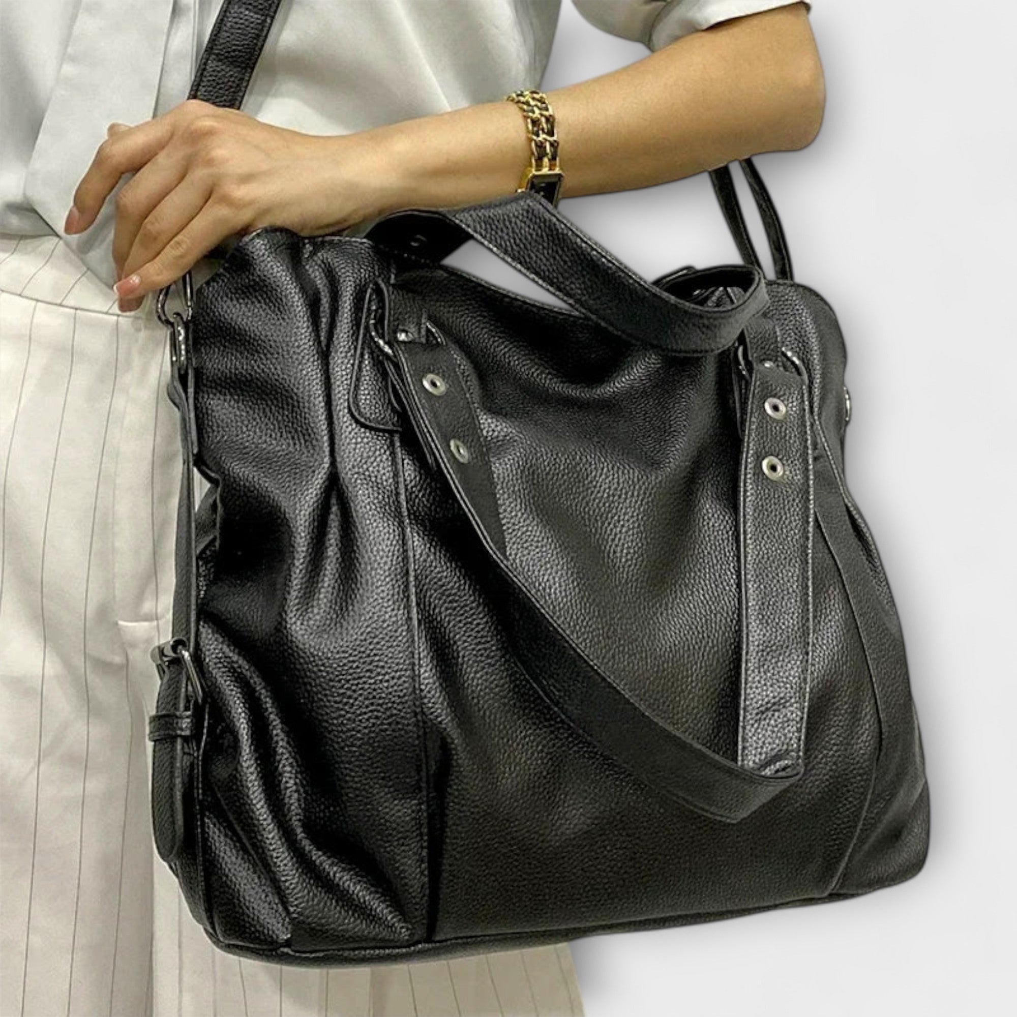 Phoebe - Women's Shoulder Bag with Schlanker Form