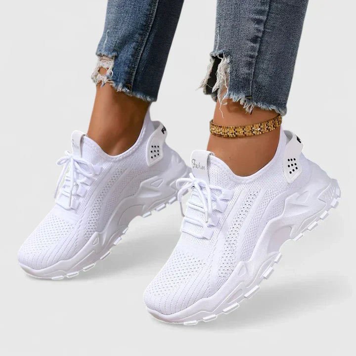 Denise - Women's Relaxed Chic Comfortable Lace-Up Sneakers
