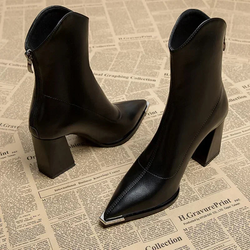 Ava - Women's-Spring-Ankle Boots with spitzer Kappe and Heel