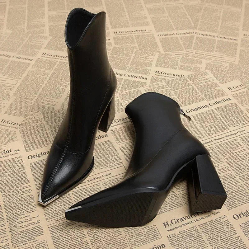 Ava - Women's-Spring-Ankle Boots with spitzer Kappe and Heel