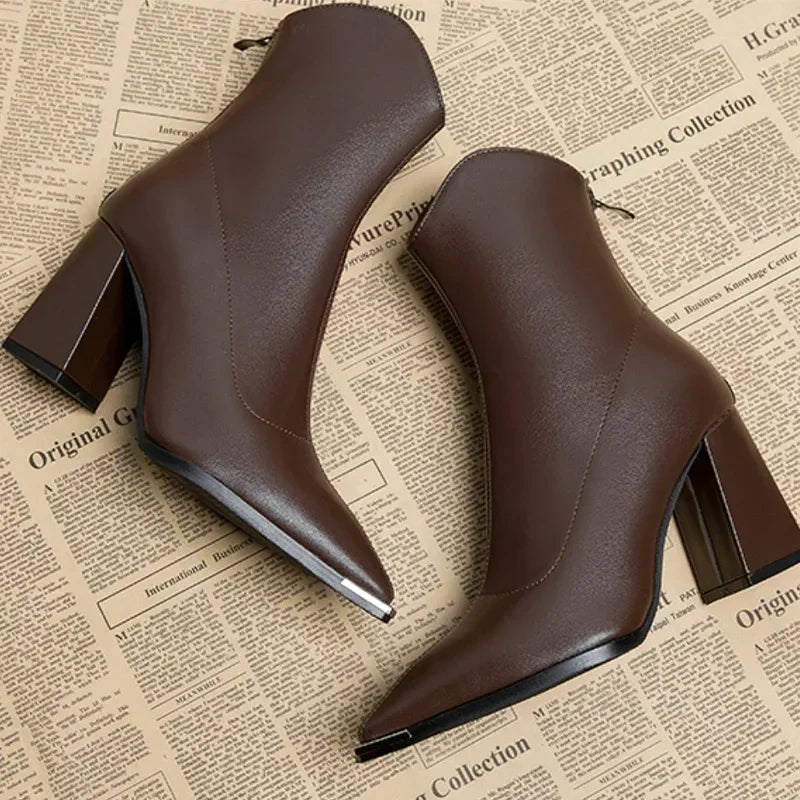 Ava - Women's-Spring-Ankle Boots with spitzer Kappe and Heel