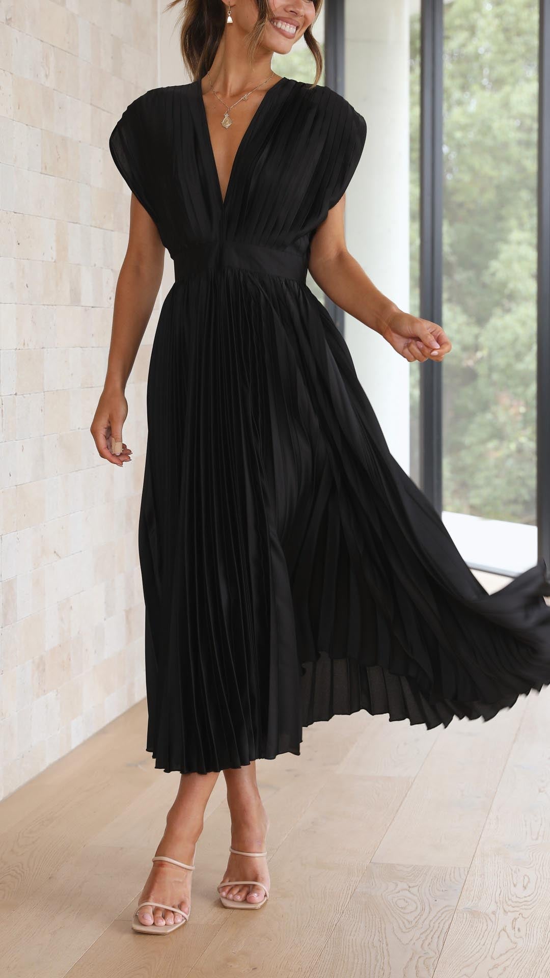 Isabella - Women's Klassisches Gefaltetes Maxi Dress