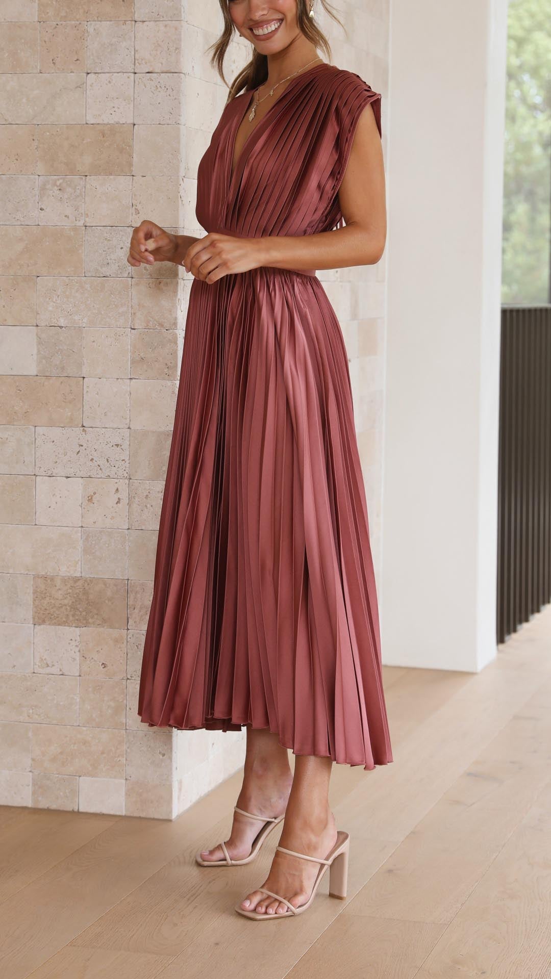 Isabella - Women's Klassisches Gefaltetes Maxi Dress