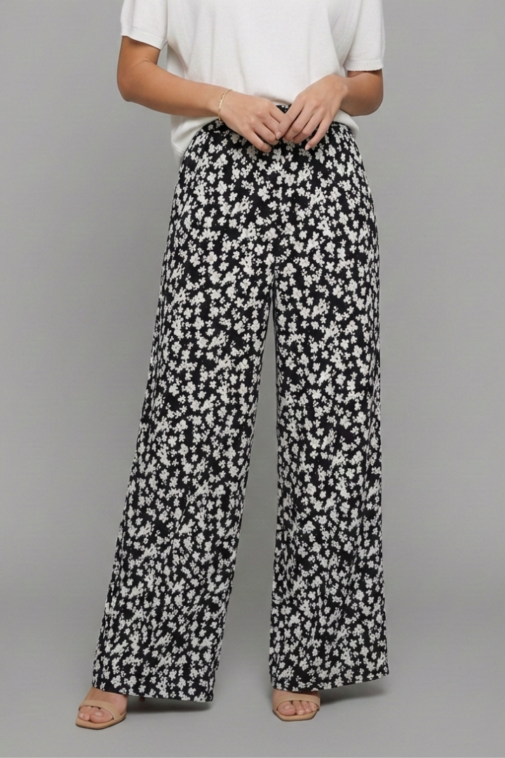 Ava - Women's Freizeithose in Palazzo-Style with Floral Print and Wide Beinen