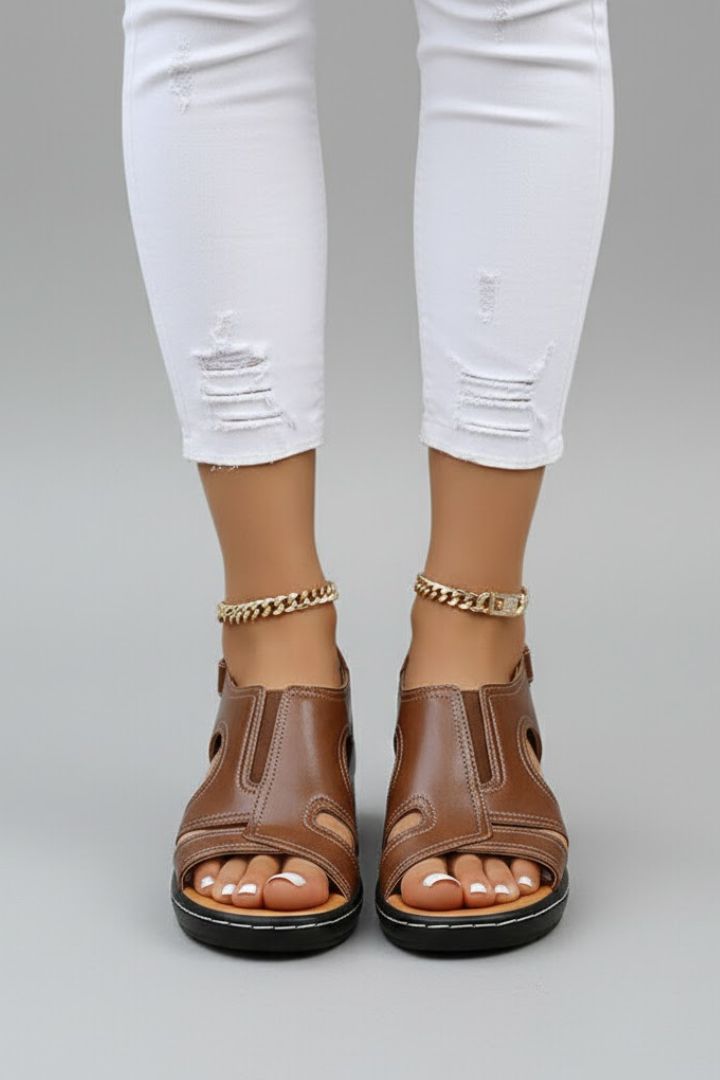 Zoe - Women's Plateausandalen with open Lace and Cut-Outs