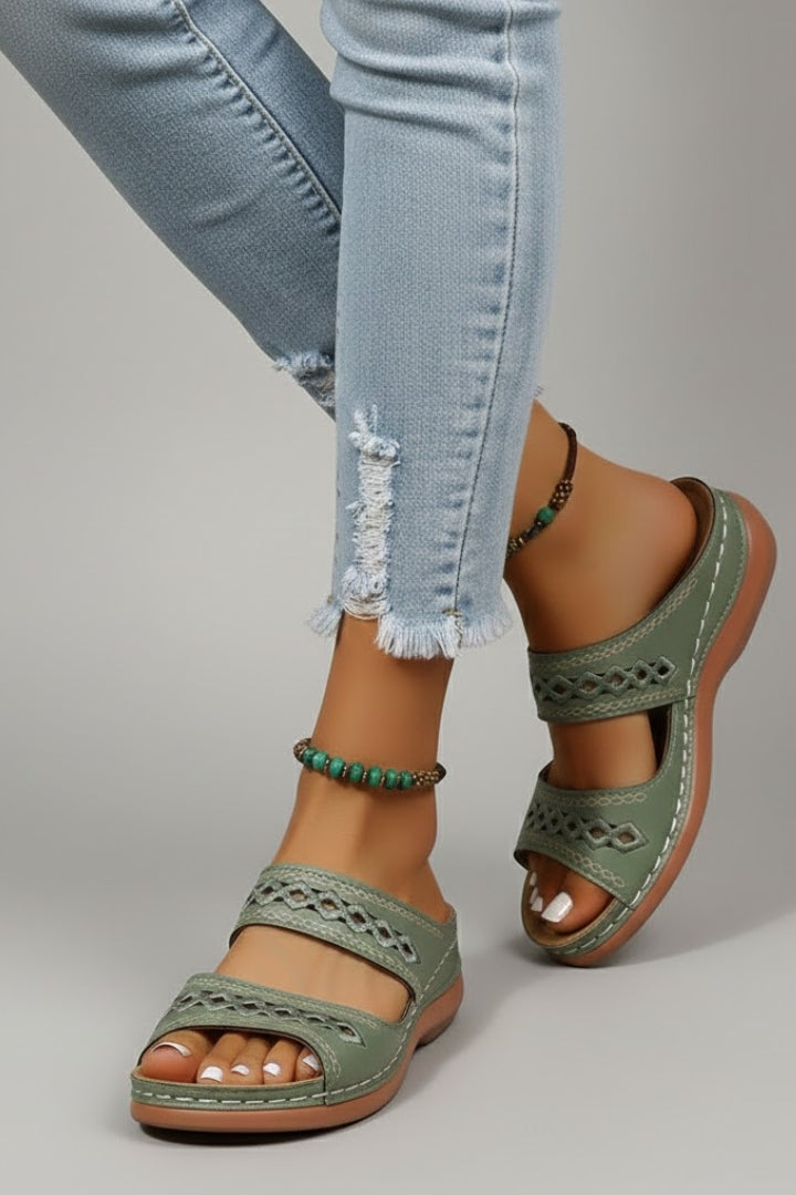 Beth - Women's Slides with Double Strap and dekorativen Cutouts