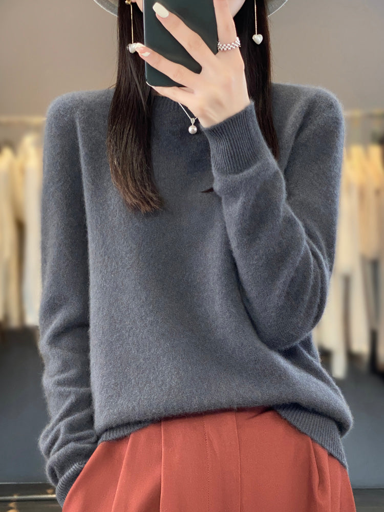 Caroline - Women's Classic Knit Sweater with Long Sleeve