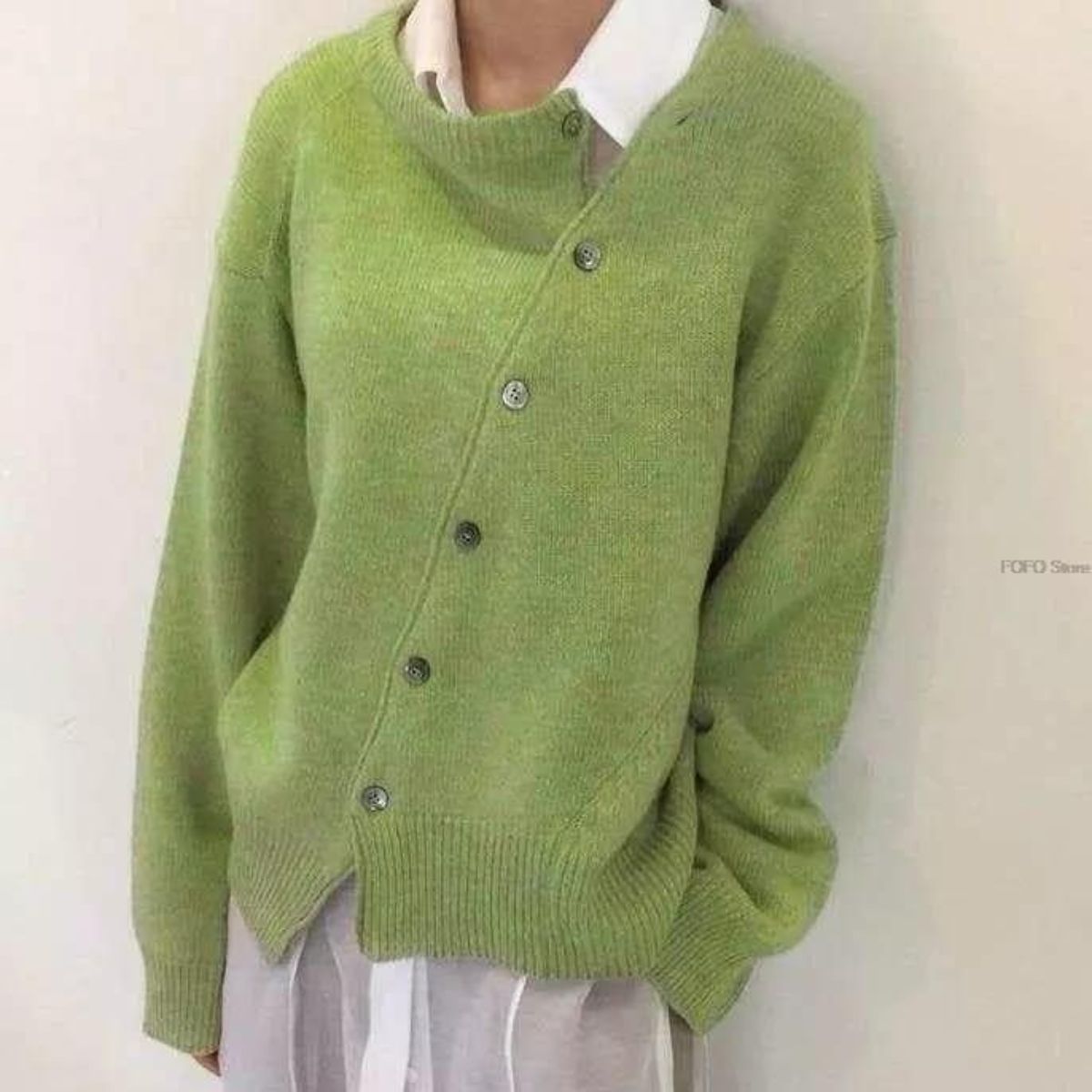 Molly - Women's Spring Sweater with Buttons