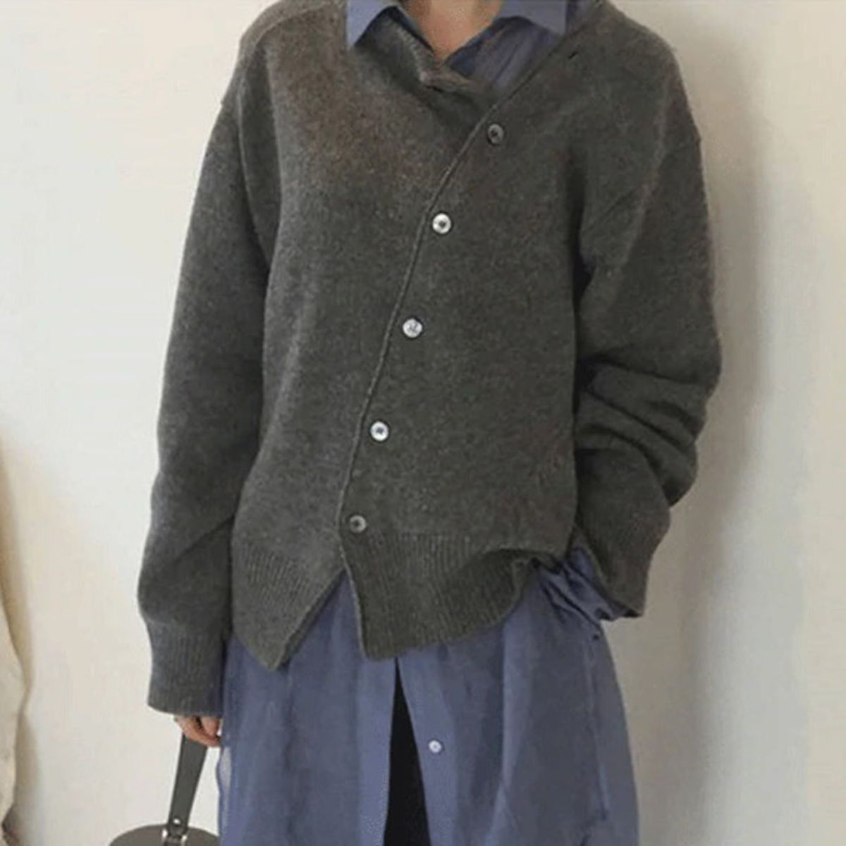 Molly - Women's Spring Sweater with Buttons