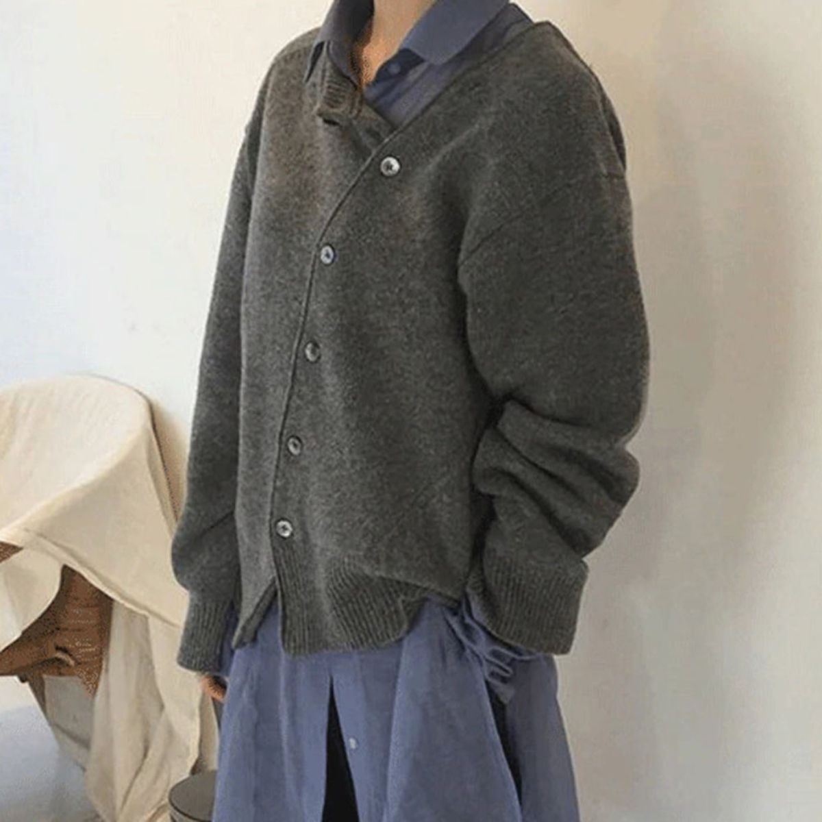 Molly - Women's Spring Sweater with Buttons