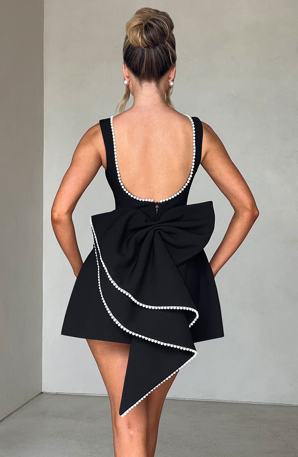 Amber - Women's Wedding Guest Strukturiertes Mini Dress