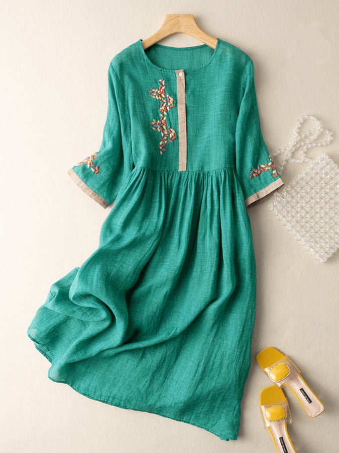 Iris - Women's Besticktes Ethno Midi Dress