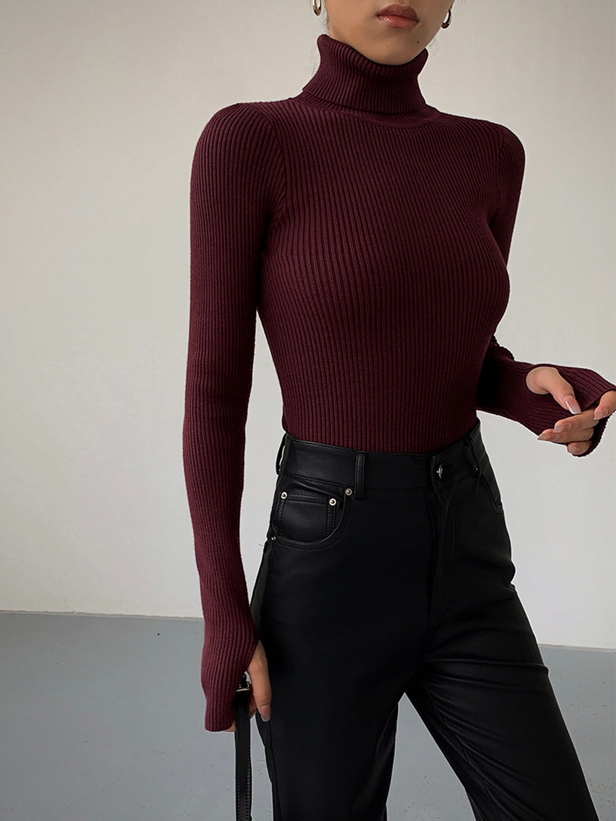 Lynne - Women's Minimalistisches Schlankes Turtleneck Top