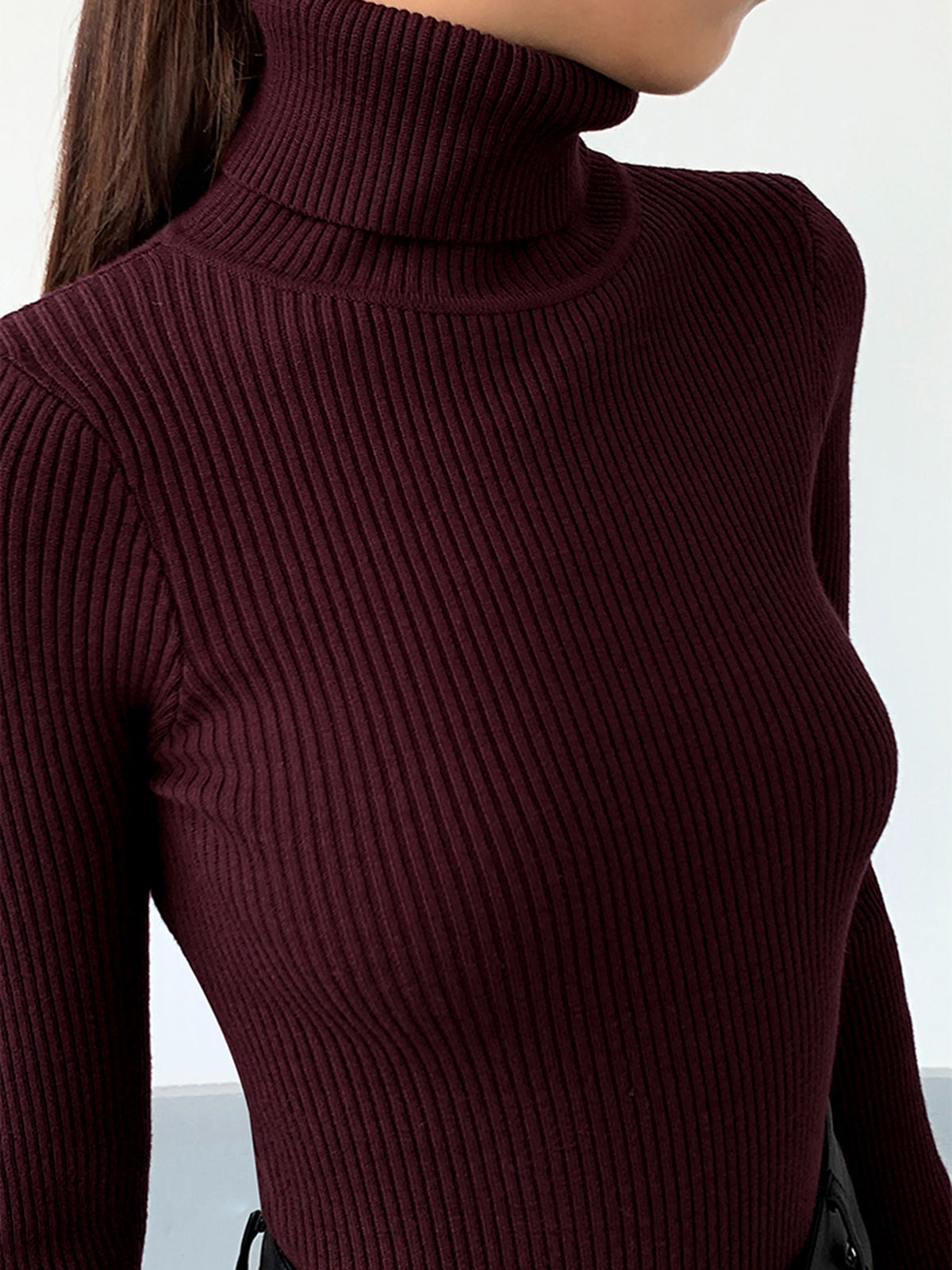 Lynne - Women's Minimalistisches Schlankes Turtleneck Top