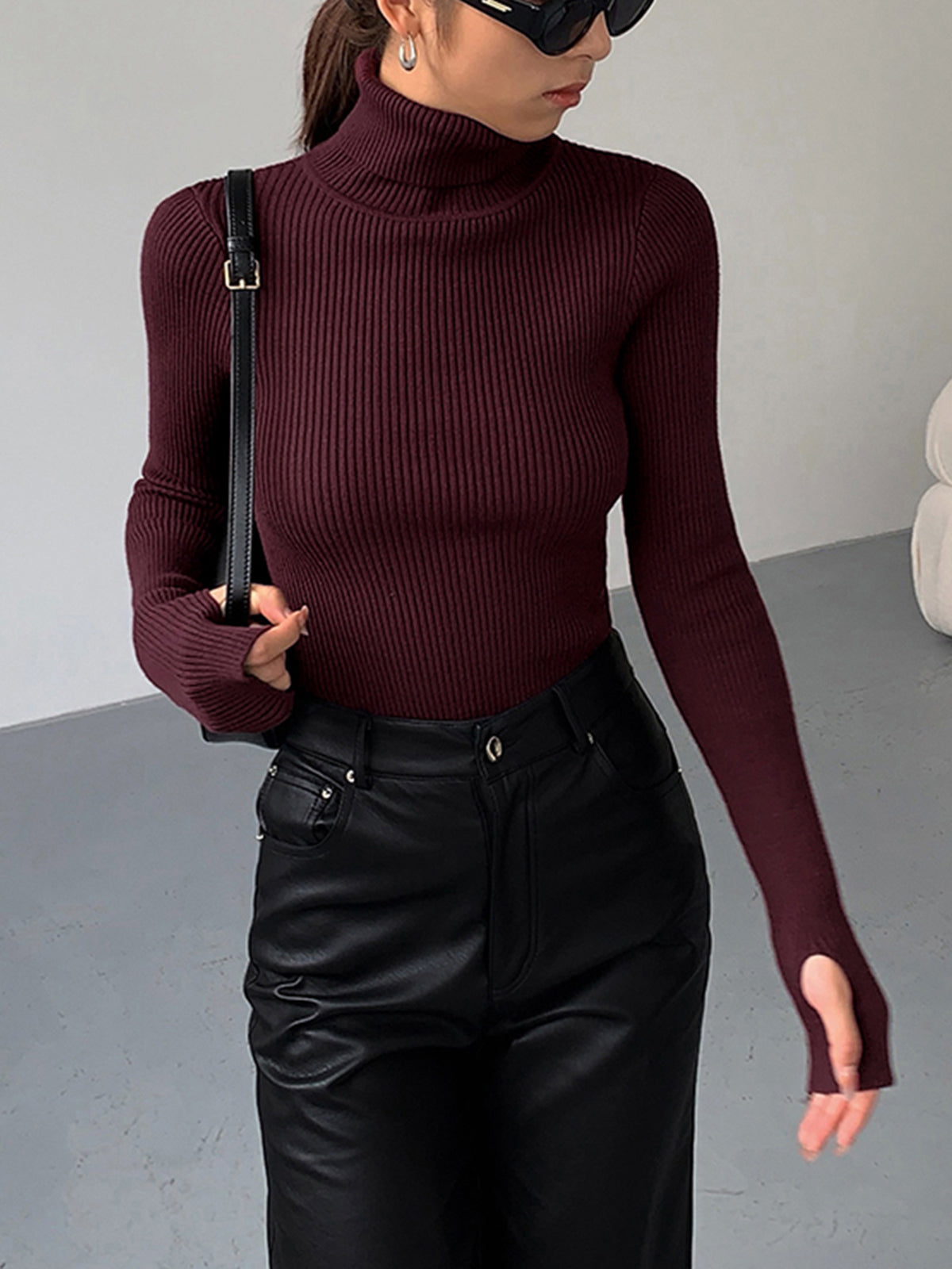 Lynne - Women's Minimalistisches Schlankes Turtleneck Top