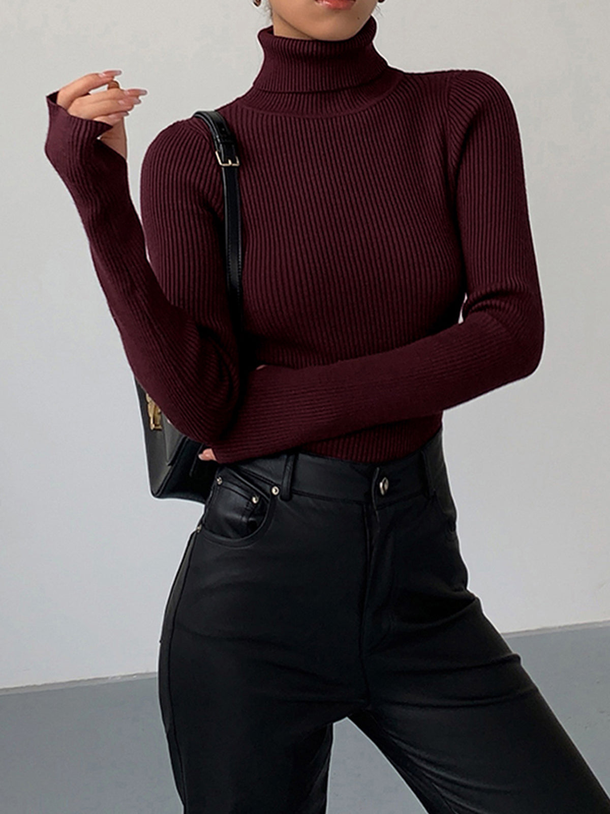 Lynne - Women's Minimalistisches Schlankes Turtleneck Top