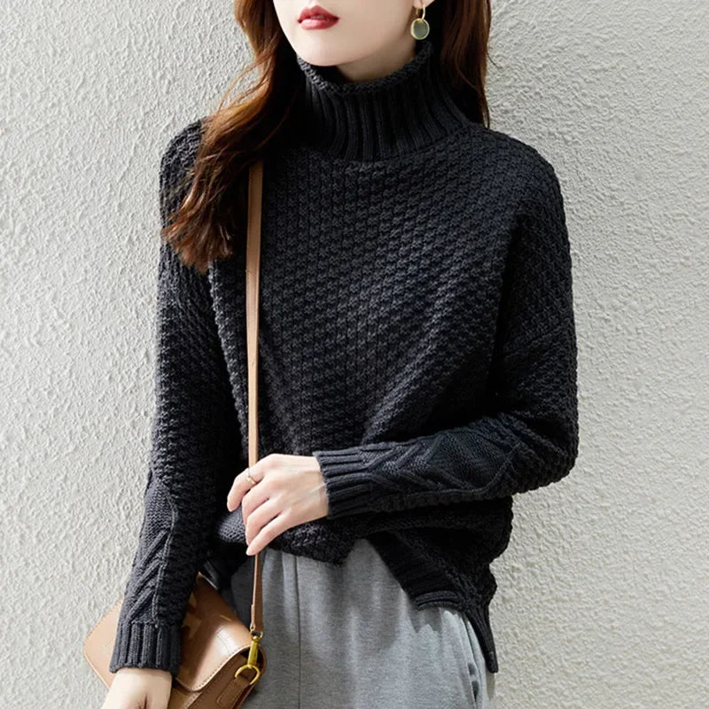Lucy - Women's High-Neck Chunky Knit Sweater