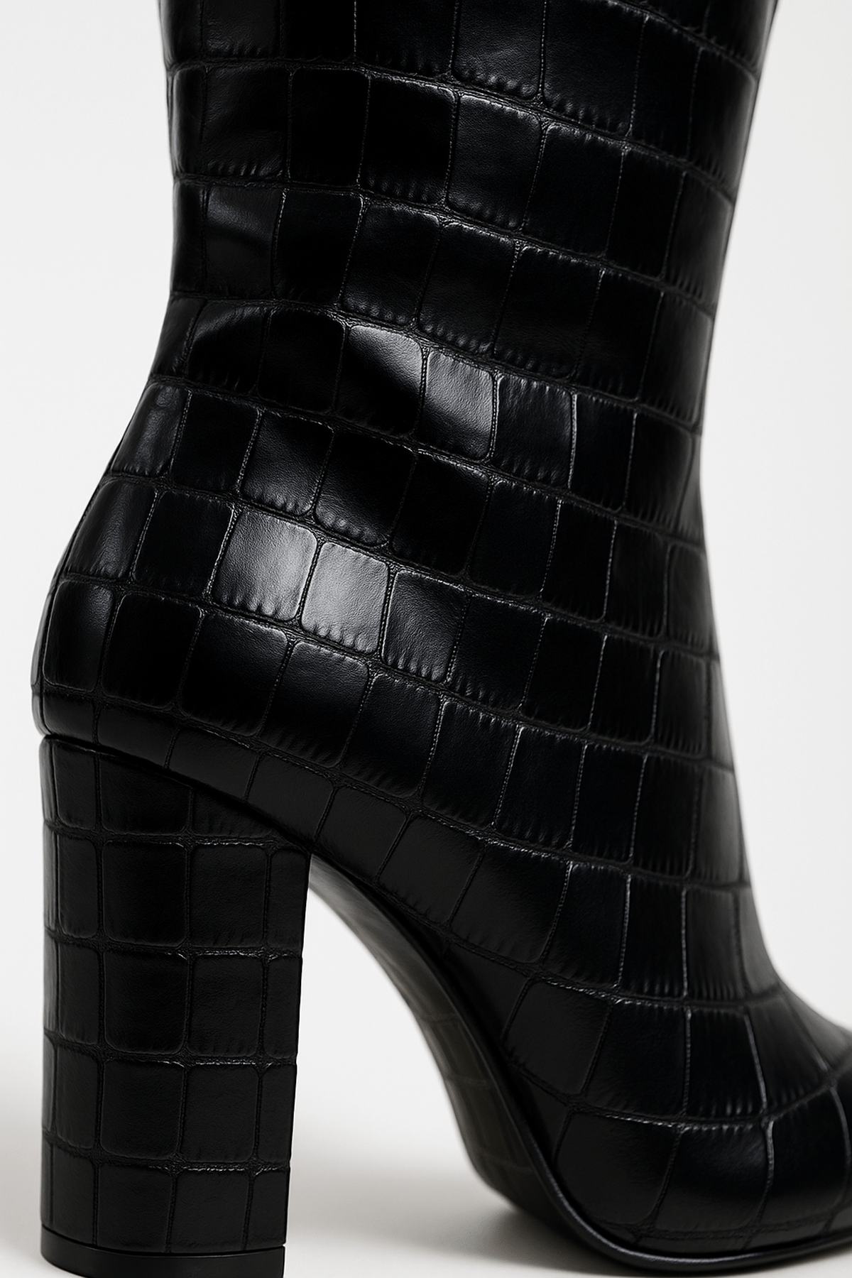 Eliza - Women's Boots with Kroko-Pattern and quadratischem Heel