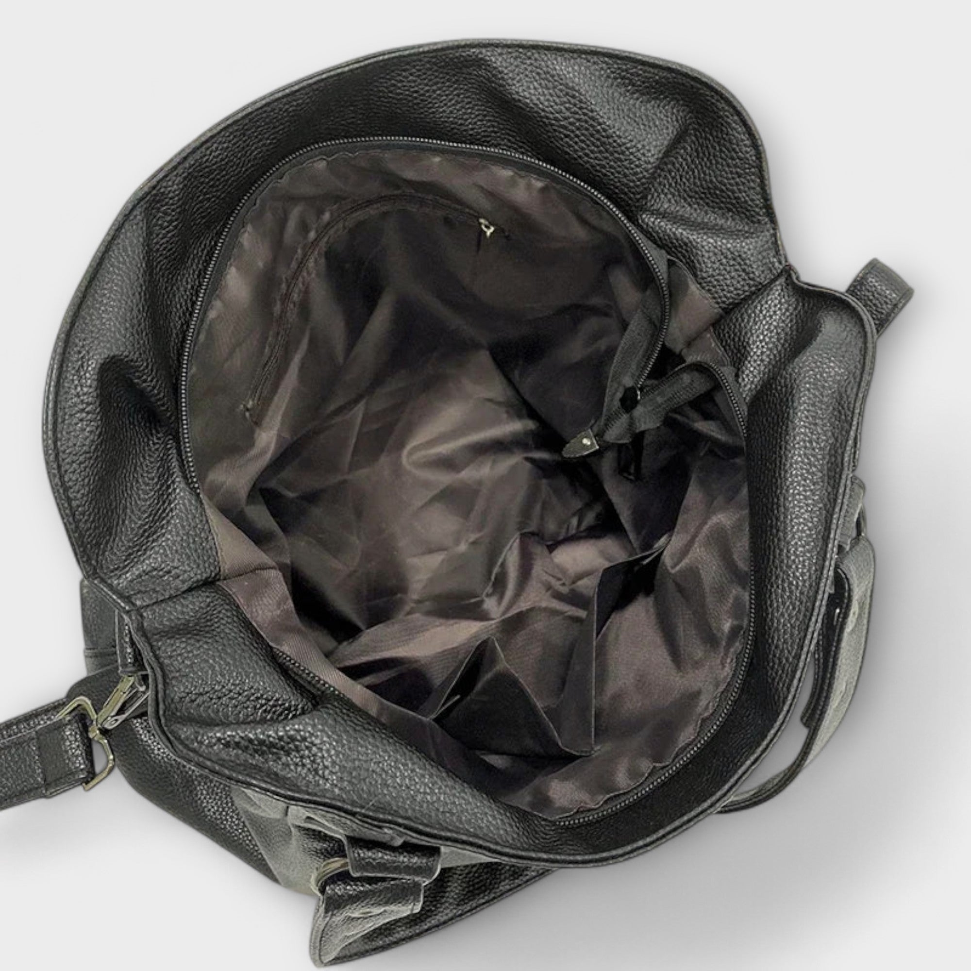 Phoebe - Women's Shoulder Bag with Schlanker Form
