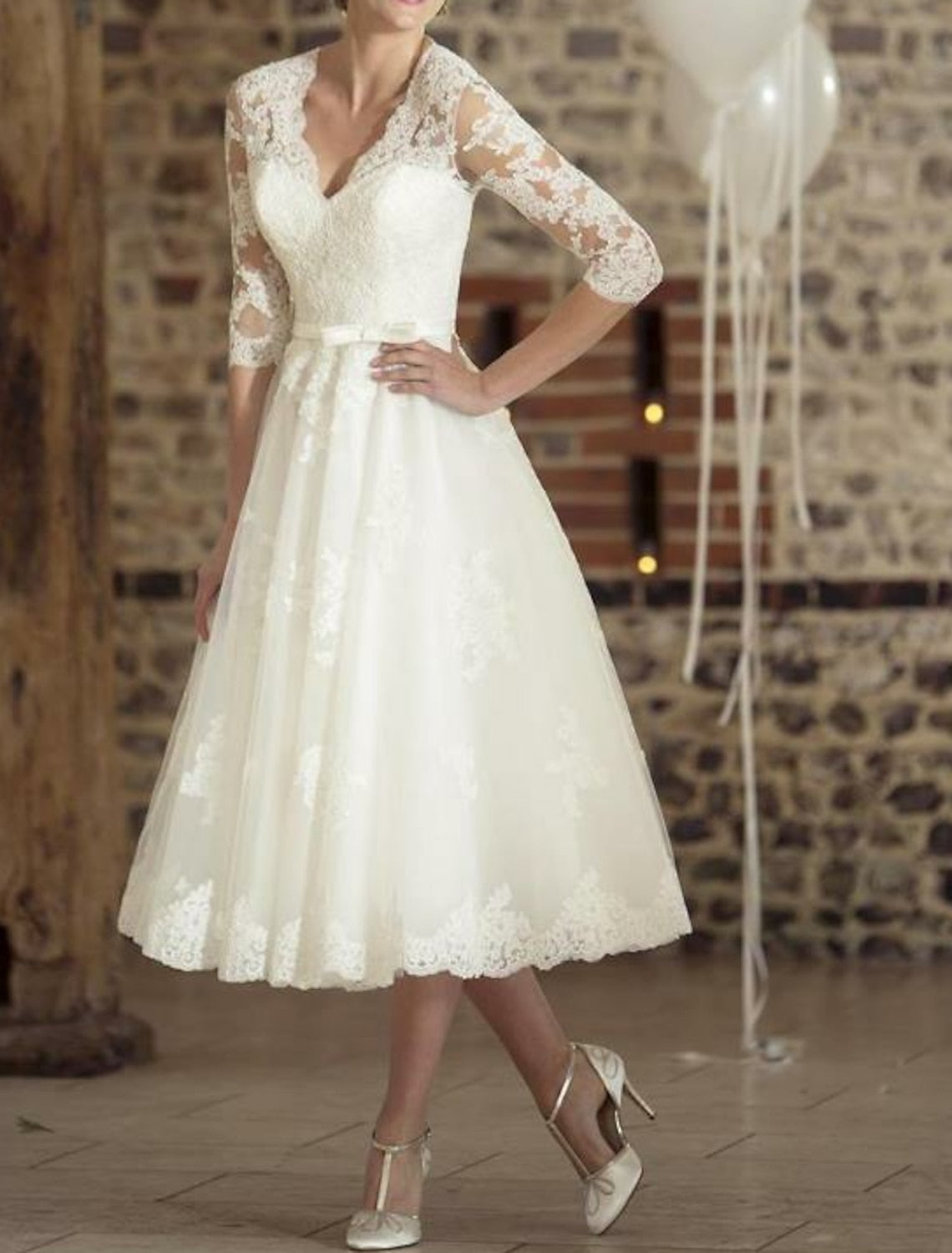 Ruby - Women's Vintage Lace Wedding Dress Midi-Length
