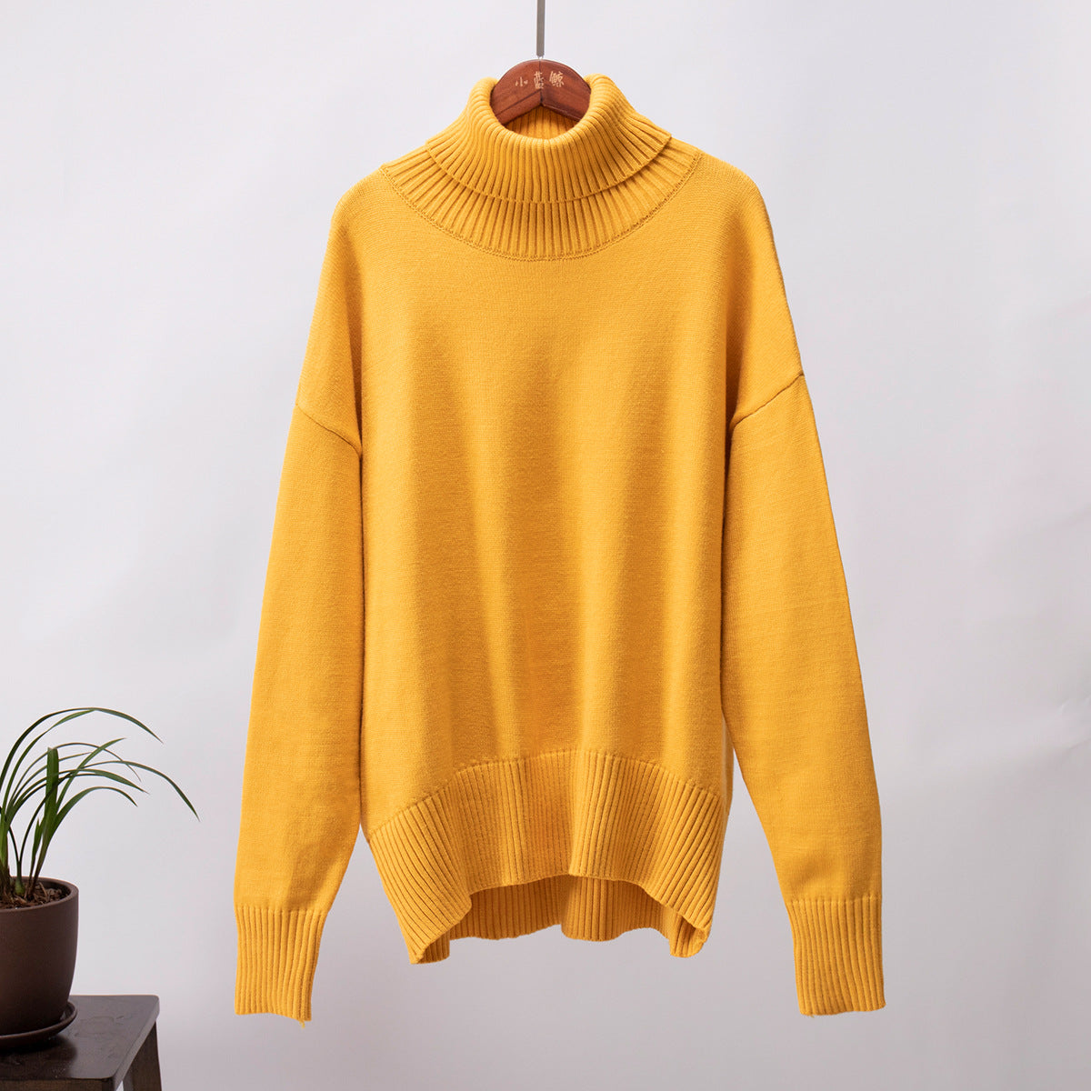 Amber - Women's Casual Warm Knit Sweater with geripptem Saum