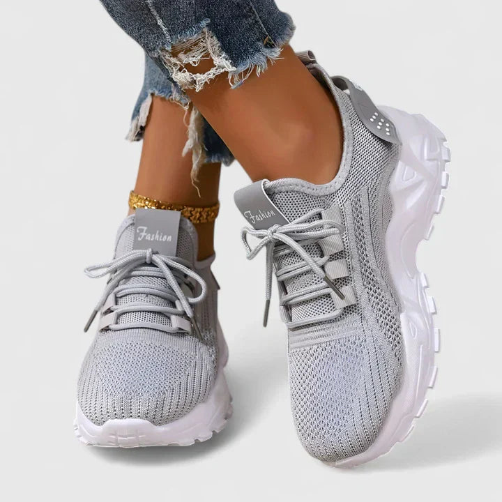 Denise - Women's Relaxed Chic Comfortable Lace-Up Sneakers