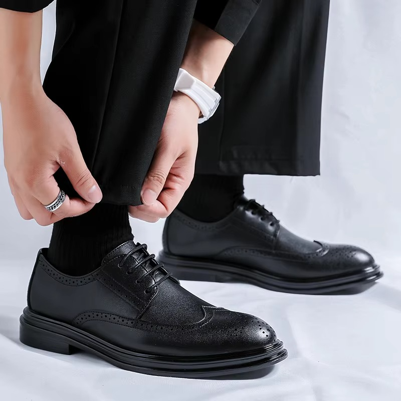 William - Men's Classic Wingtip Shoes for Work and formal Occasions