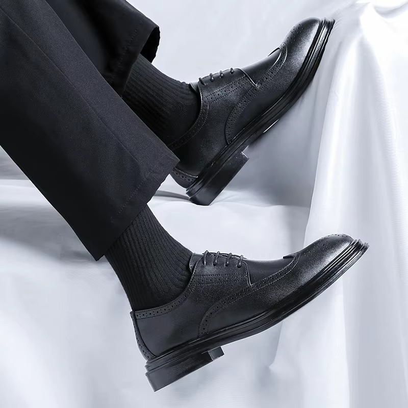 William - Men's Classic Wingtip Shoes for Work and formal Occasions