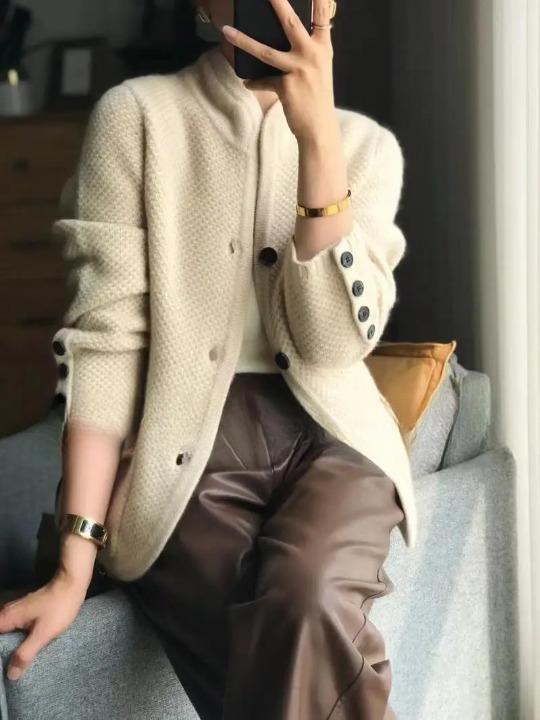 Matilda - Women's Spring Cardigan with Button Placket