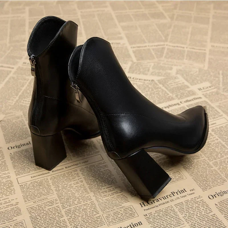 Ava - Women's-Spring-Ankle Boots with spitzer Kappe and Heel