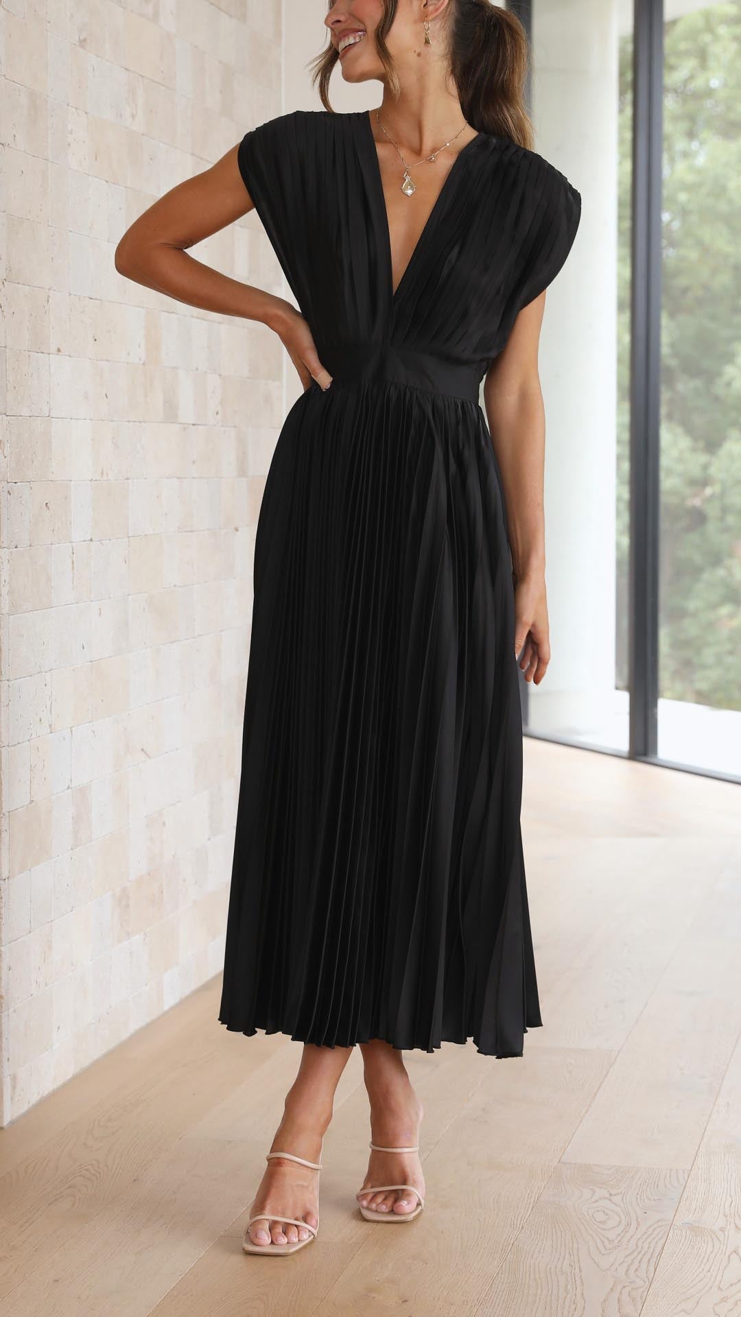 Isabella - Women's Klassisches Gefaltetes Maxi Dress