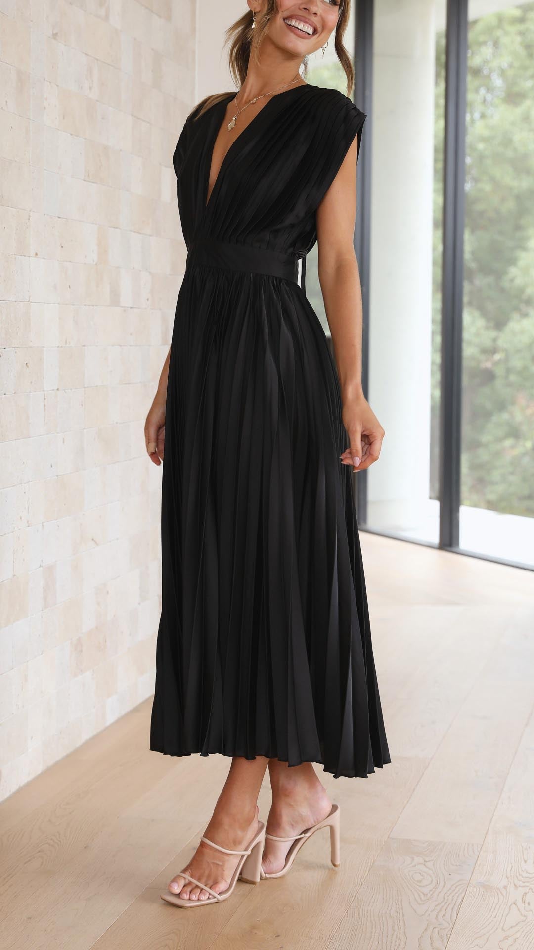 Isabella - Women's Klassisches Gefaltetes Maxi Dress