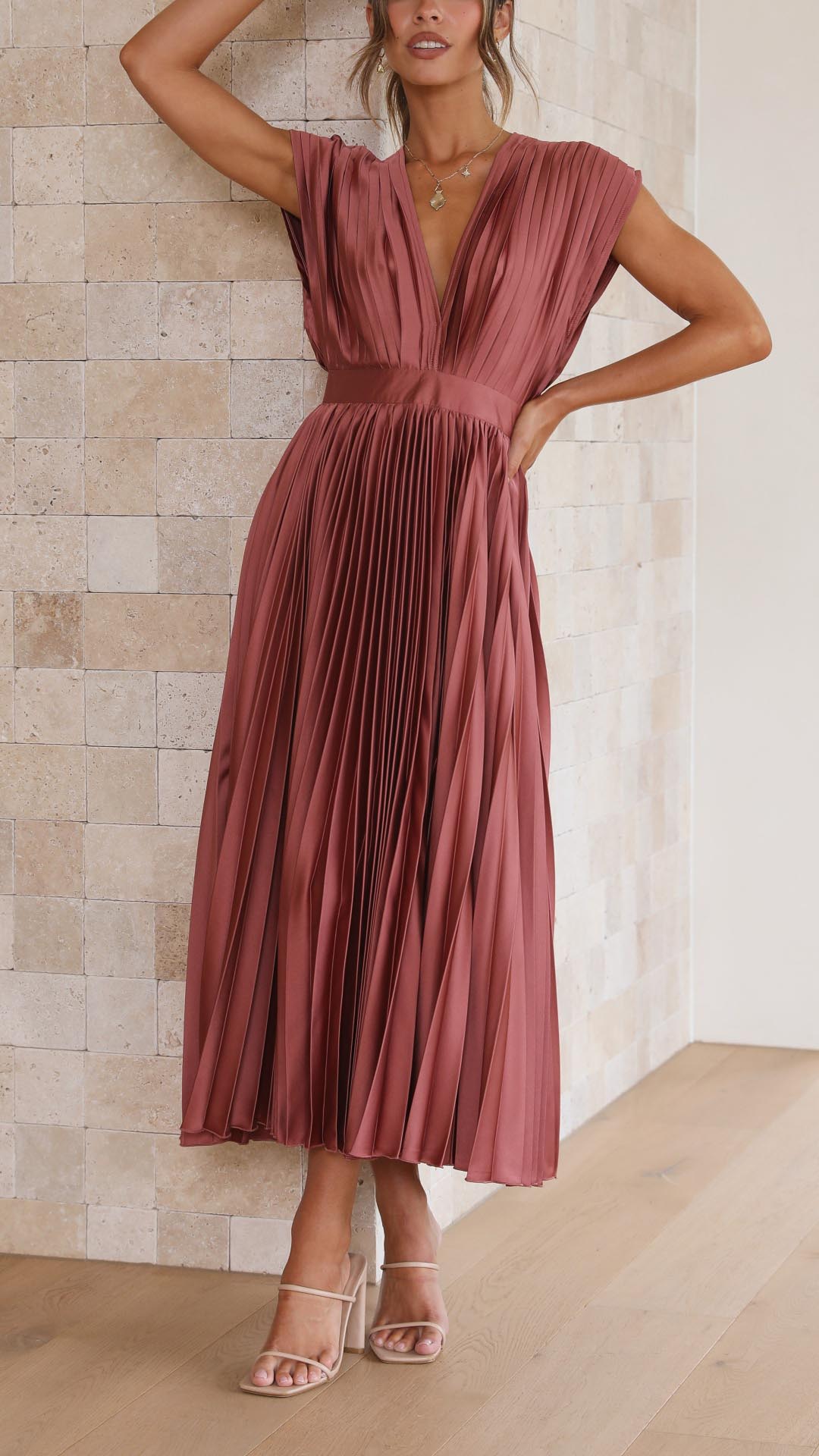 Isabella - Women's Klassisches Gefaltetes Maxi Dress