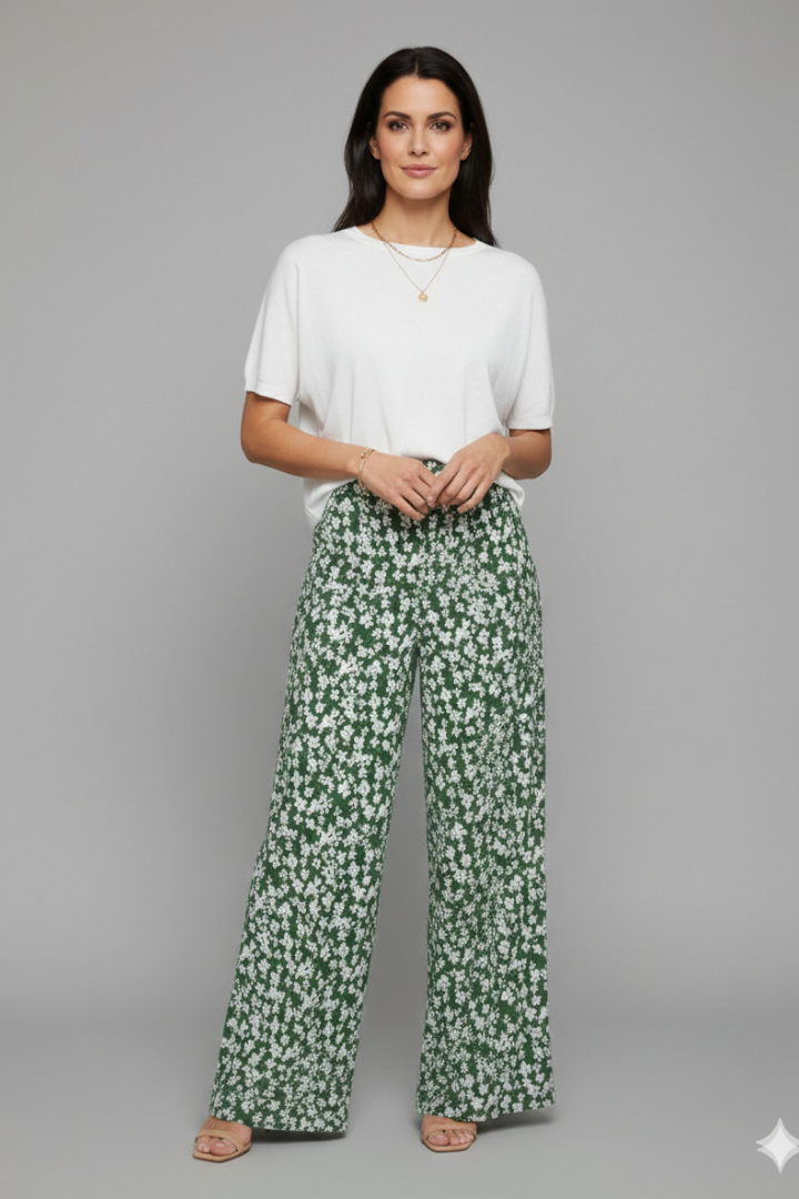 Ava - Women's Freizeithose in Palazzo-Style with Floral Print and Wide Beinen