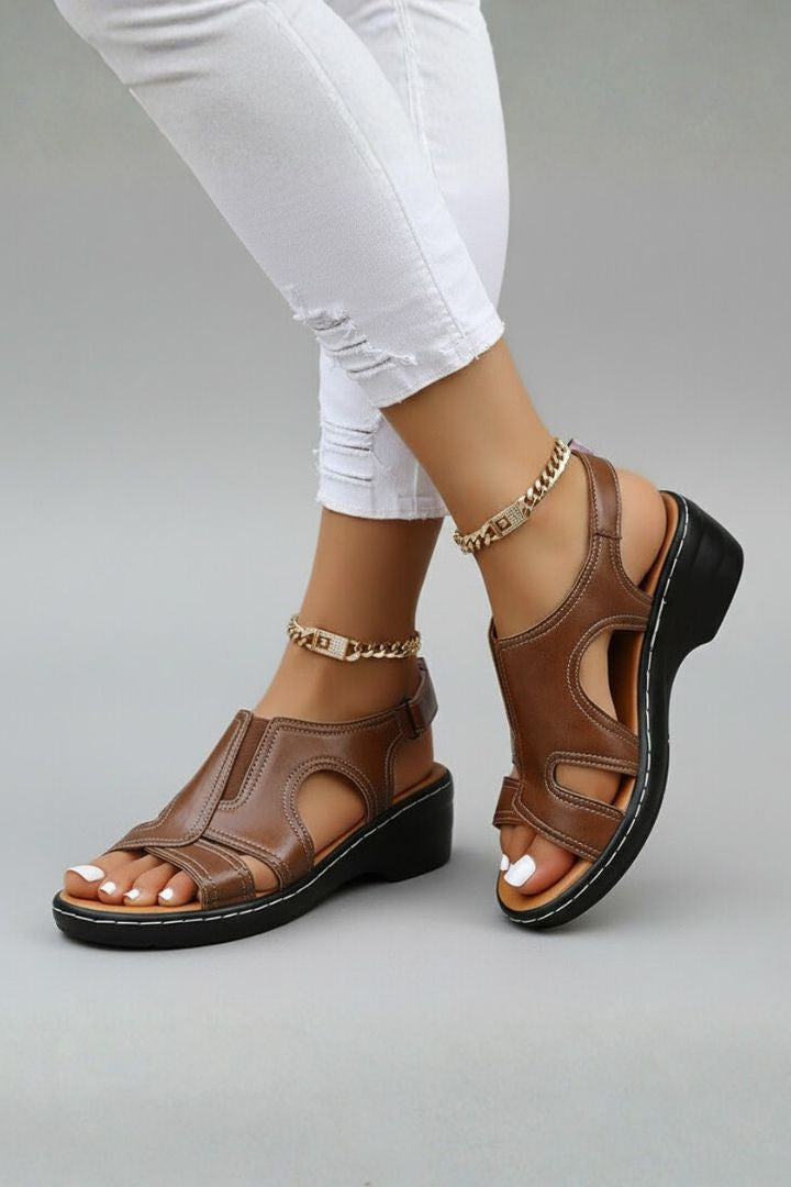Zoe - Women's Plateausandalen with open Lace and Cut-Outs