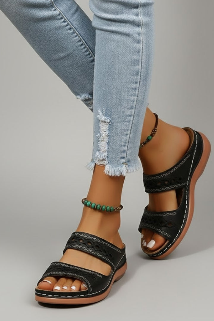 Beth - Women's Slides with Double Strap and dekorativen Cutouts