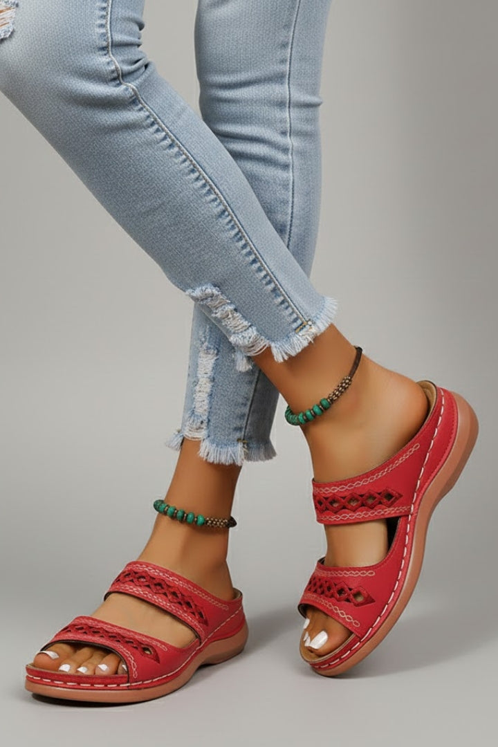 Beth - Women's Slides with Double Strap and dekorativen Cutouts