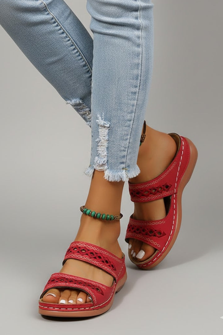 Beth - Women's Slides with Double Strap and dekorativen Cutouts
