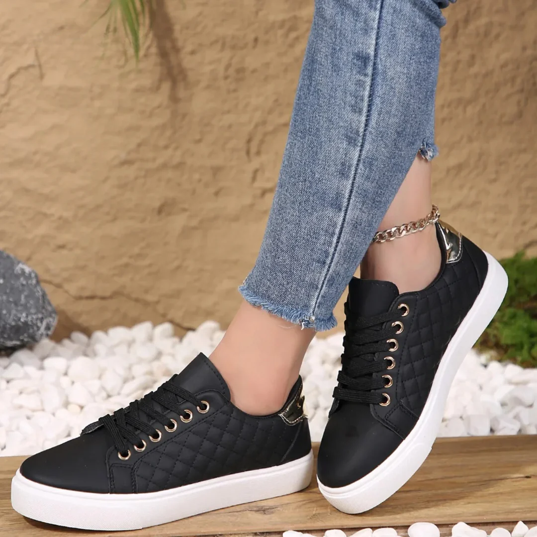 Angela - Women's Casual-Sneaker with Quilted and Lacing