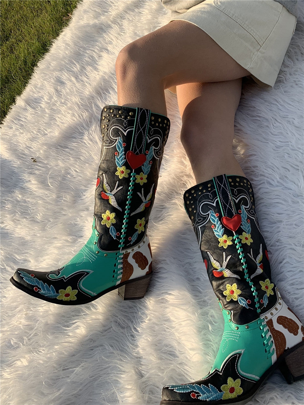 Harriet - Women's Stylish Bestickte Cowboy-Boots with Floral Print